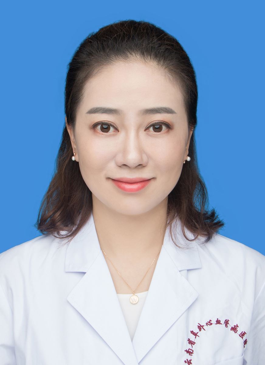 张雯