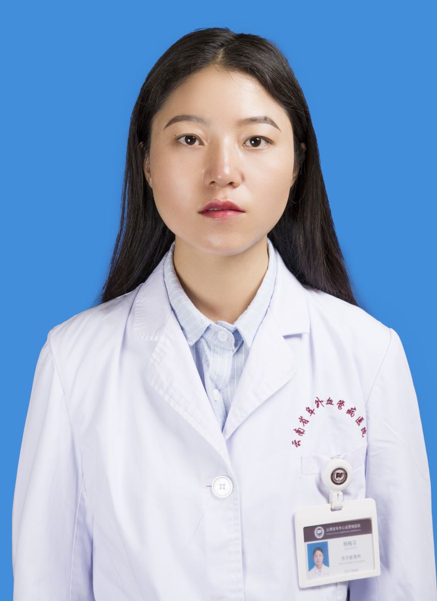 杨梅芬