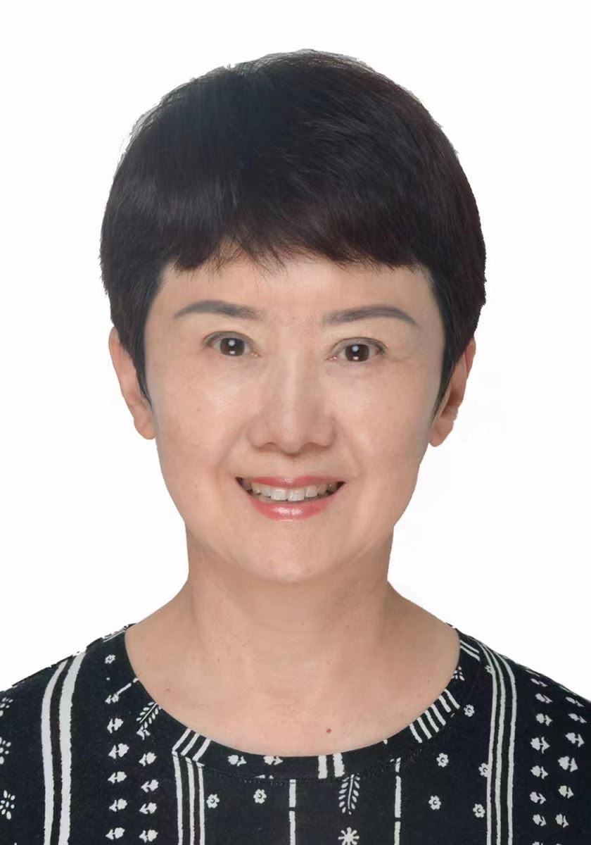 李力