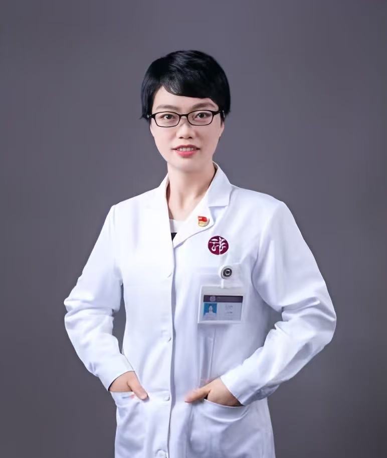 何忠荣