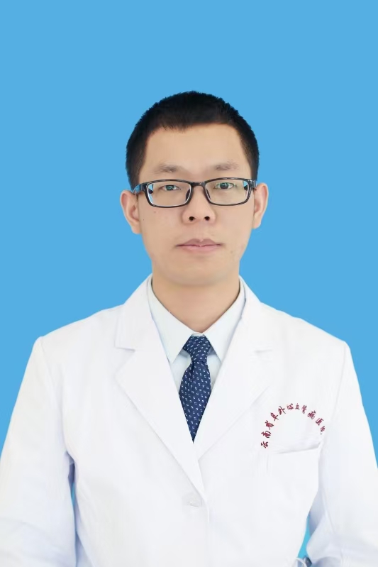 李鑫